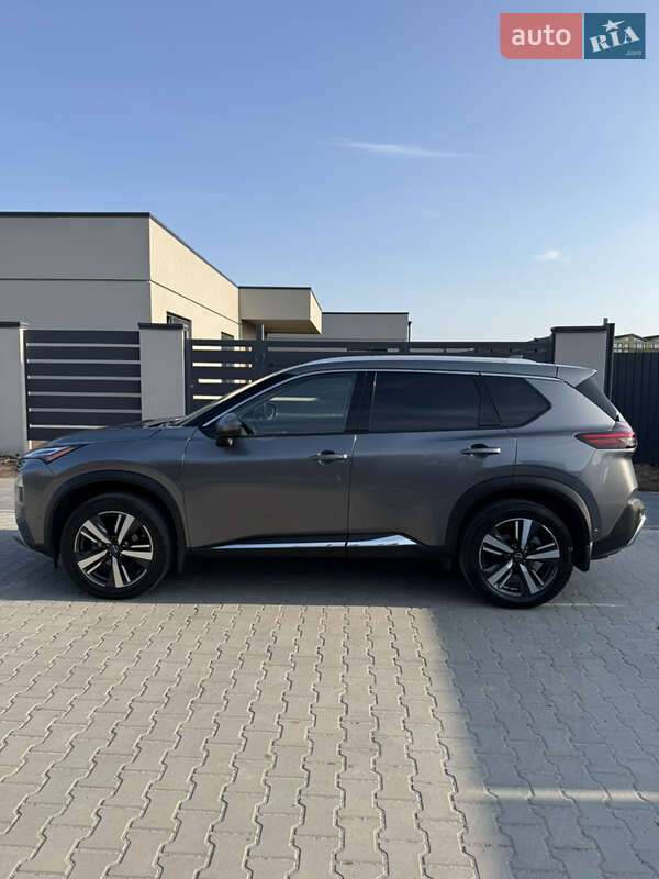 Внедорожник / Кроссовер Nissan Rogue 2023 в Днепре