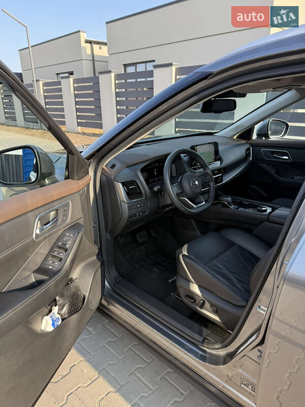 Внедорожник / Кроссовер Nissan Rogue 2023 в Днепре