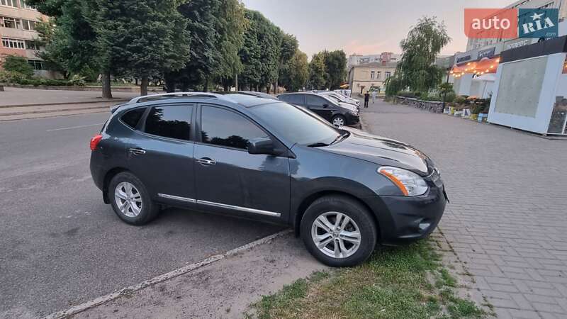 Внедорожник / Кроссовер Nissan Rogue 2013 в Черкассах