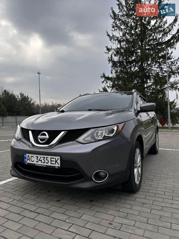 Внедорожник / Кроссовер Nissan Rogue 2017 в Луцке