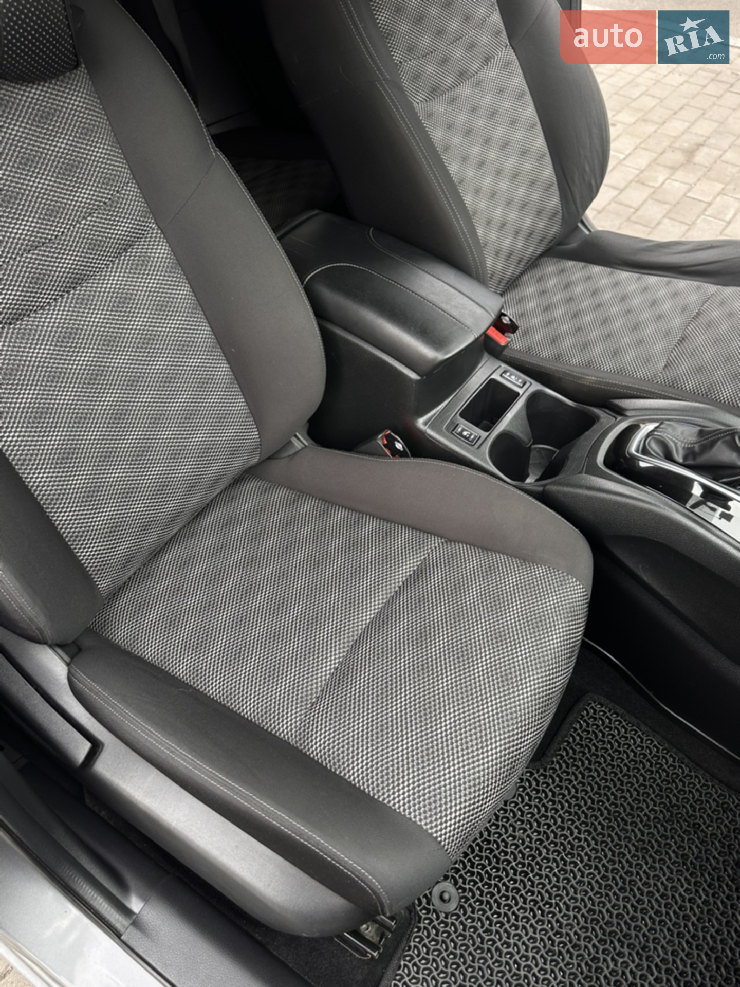 2017 Nissan Rogue - мініатюра 20