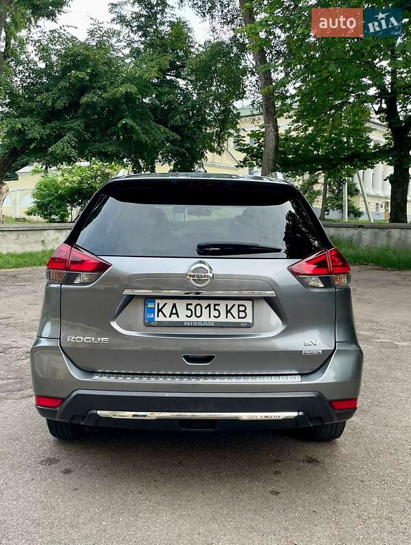 Позашляховик / Кросовер Nissan Rogue 2017 в Чернігові