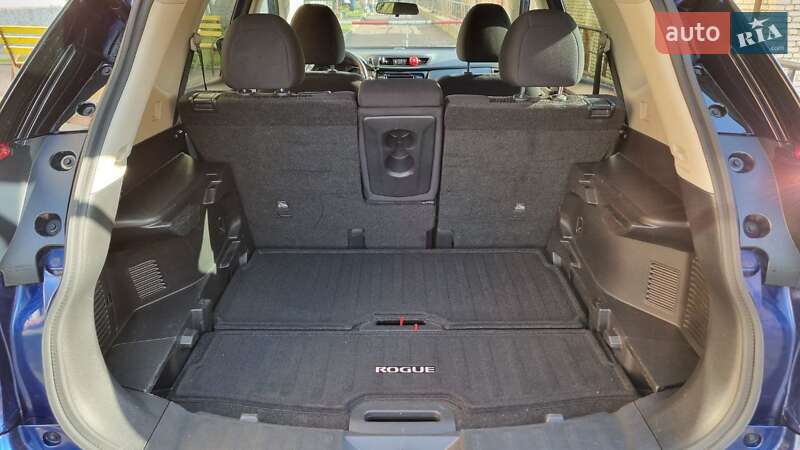 Позашляховик / Кросовер Nissan Rogue 2018 в Львові