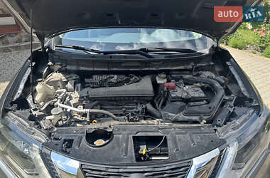 Внедорожник / Кроссовер Nissan Rogue 2016 в Буске