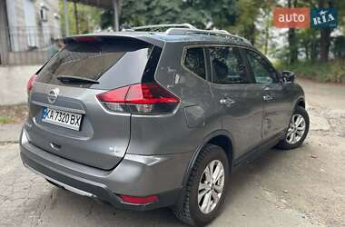 Внедорожник / Кроссовер Nissan Rogue 2018 в 
