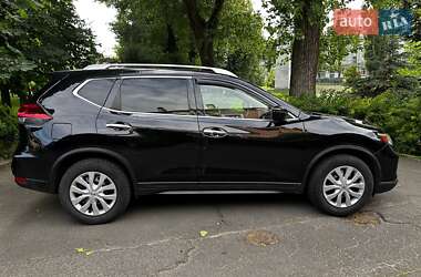 Внедорожник / Кроссовер Nissan Rogue 2016 в 