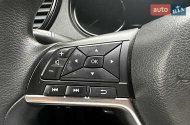 Внедорожник / Кроссовер Nissan Rogue 2016 в 