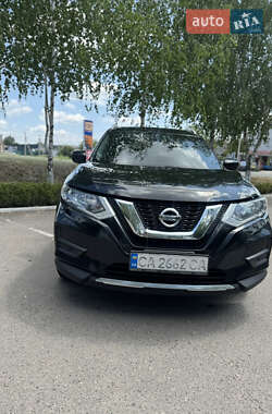 Внедорожник / Кроссовер Nissan Rogue 2016 в 