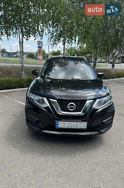 Внедорожник / Кроссовер Nissan Rogue 2016 в 