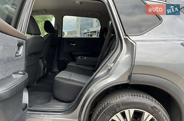 Внедорожник / Кроссовер Nissan Rogue 2020 в 