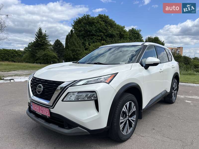 Внедорожник / Кроссовер Nissan Rogue 2020 в Ровно
