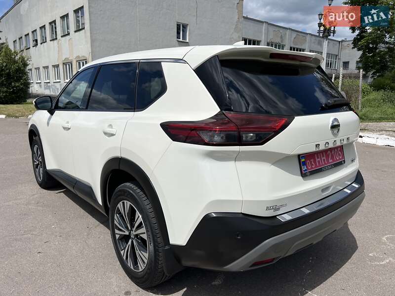 Внедорожник / Кроссовер Nissan Rogue 2020 в Ровно