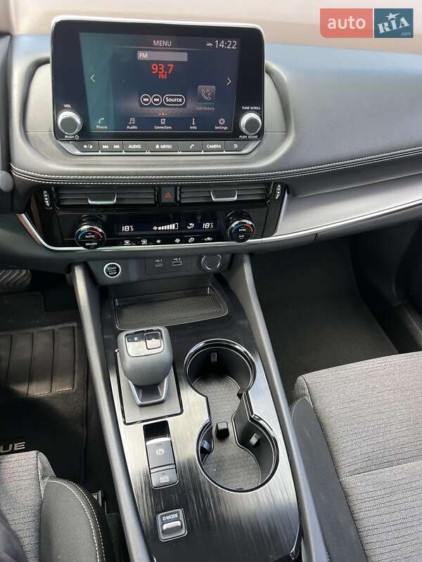 Внедорожник / Кроссовер Nissan Rogue 2020 в Ровно