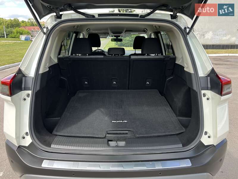 Внедорожник / Кроссовер Nissan Rogue 2020 в Ровно