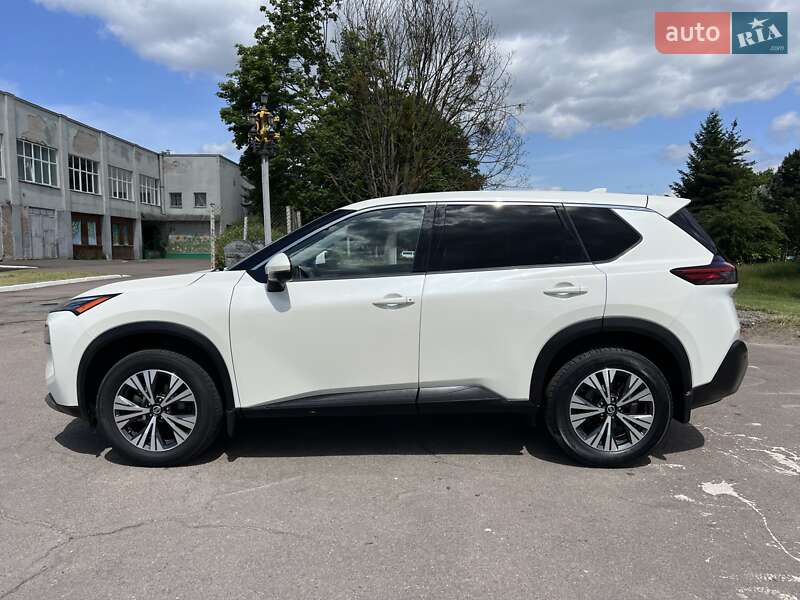 Внедорожник / Кроссовер Nissan Rogue 2020 в Ровно
