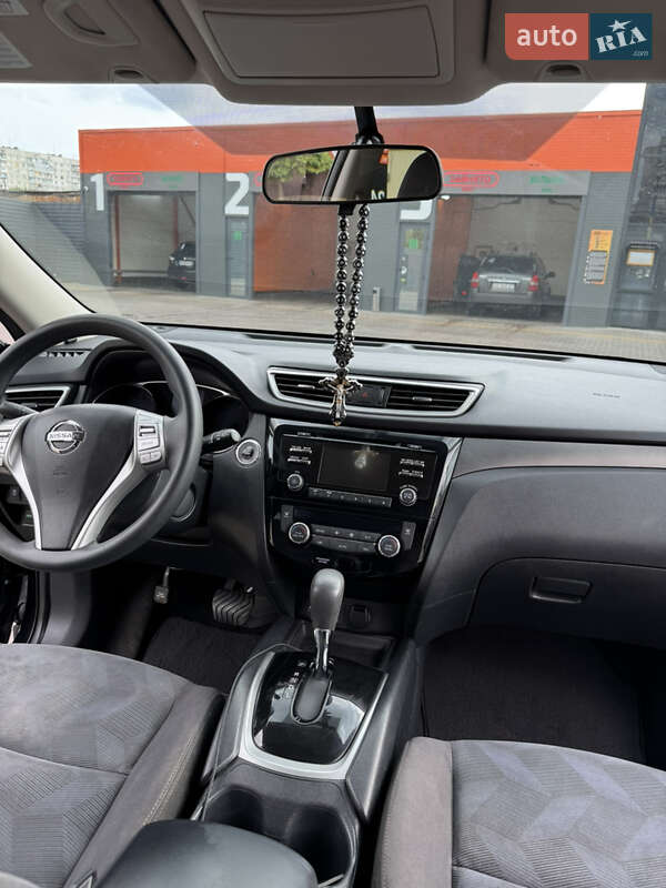 Внедорожник / Кроссовер Nissan Rogue 2016 в Харькове