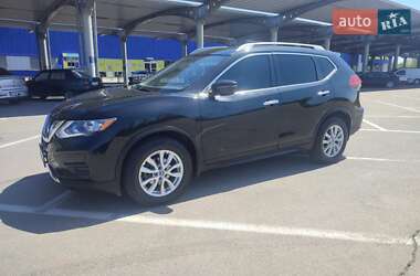 Внедорожник / Кроссовер Nissan Rogue 2017 в 