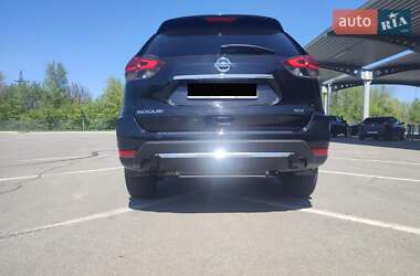 Внедорожник / Кроссовер Nissan Rogue 2017 в 