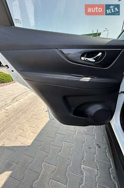 Внедорожник / Кроссовер Nissan Rogue 2017 в Кременчуге