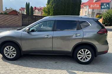 Позашляховик / Кросовер Nissan Rogue 2018 в 