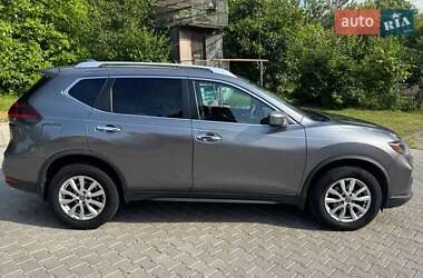 Позашляховик / Кросовер Nissan Rogue 2018 в 