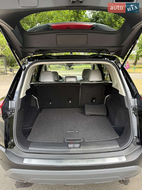 Внедорожник / Кроссовер Nissan Rogue 2021 в Одессе