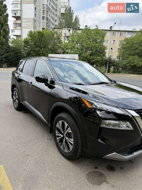 Внедорожник / Кроссовер Nissan Rogue 2021 в Одессе