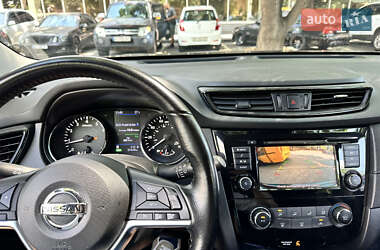 Внедорожник / Кроссовер Nissan Rogue 2019 в 