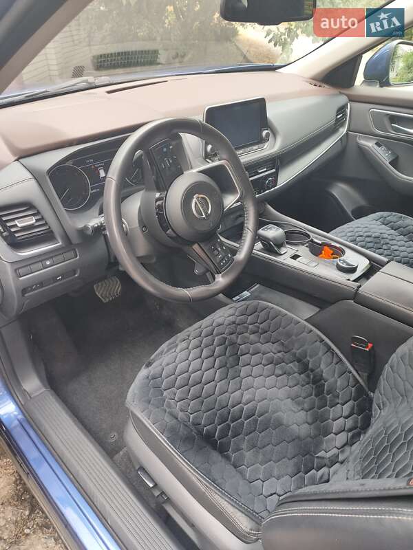 Позашляховик / Кросовер Nissan Rogue 2021 в Дніпрі