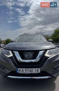 Внедорожник / Кроссовер Nissan Rogue 2017 в 