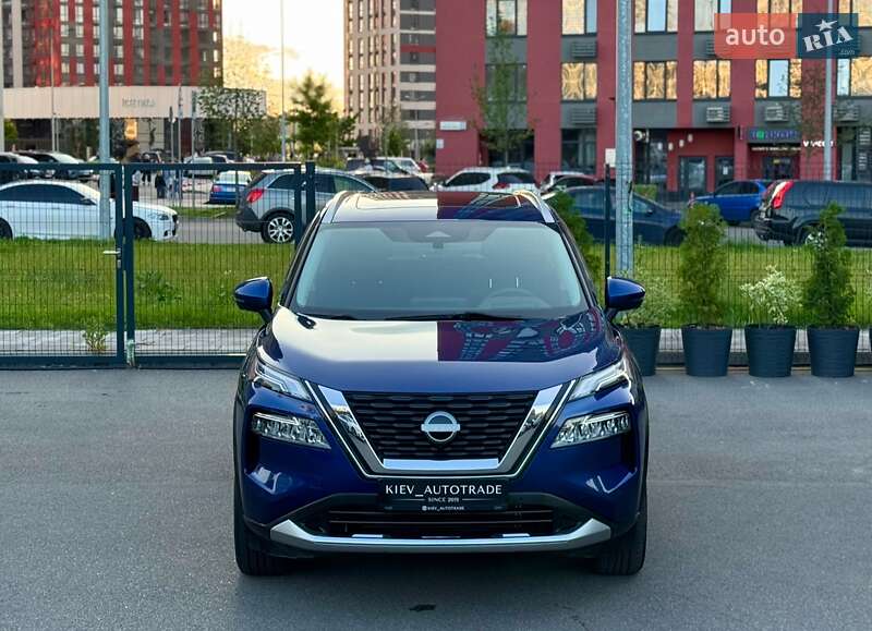 Внедорожник / Кроссовер Nissan Rogue 2023 в Киеве
