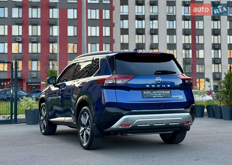 Внедорожник / Кроссовер Nissan Rogue 2023 в Киеве