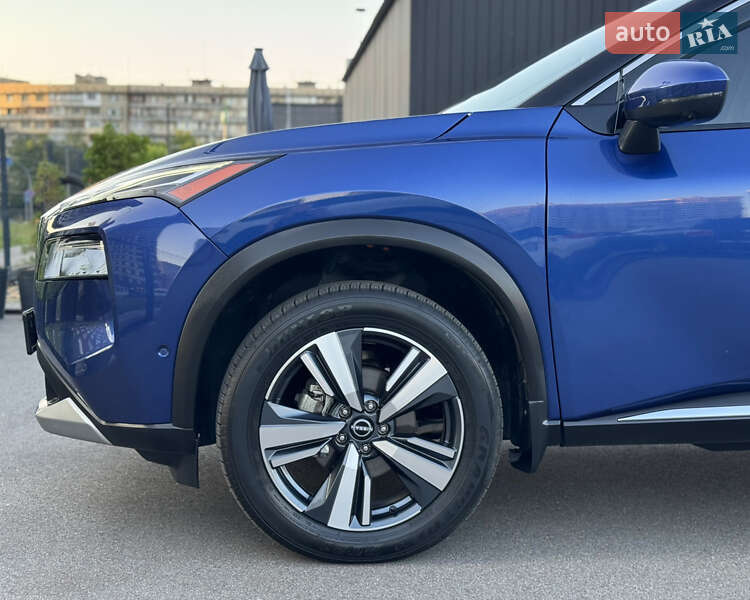 Внедорожник / Кроссовер Nissan Rogue 2023 в Киеве