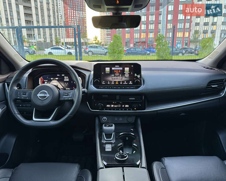 Внедорожник / Кроссовер Nissan Rogue 2023 в Киеве