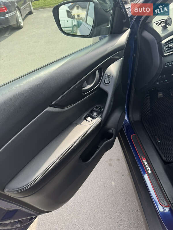 Позашляховик / Кросовер Nissan Rogue 2020 в Дрогобичі