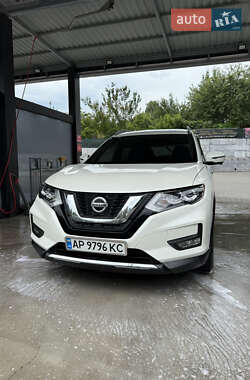 Внедорожник / Кроссовер Nissan Rogue 2018 в Обухове