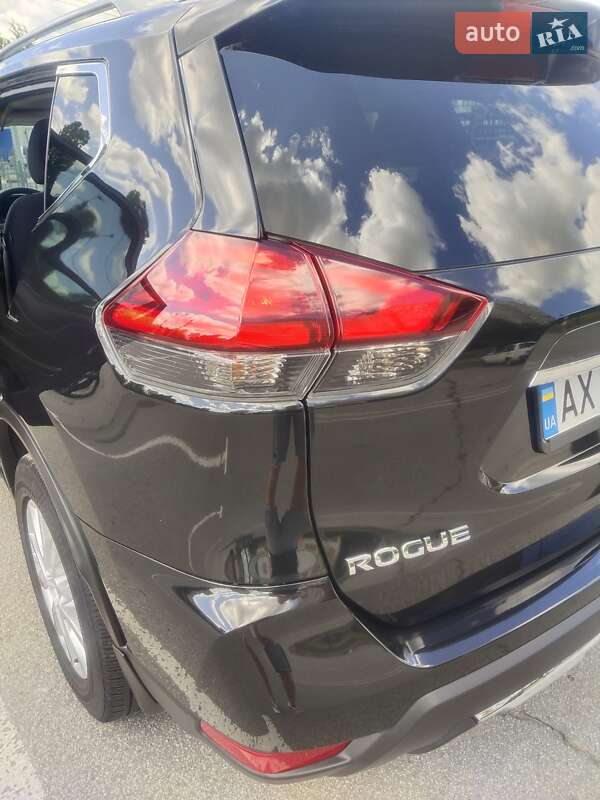 Внедорожник / Кроссовер Nissan Rogue 2016 в Харькове