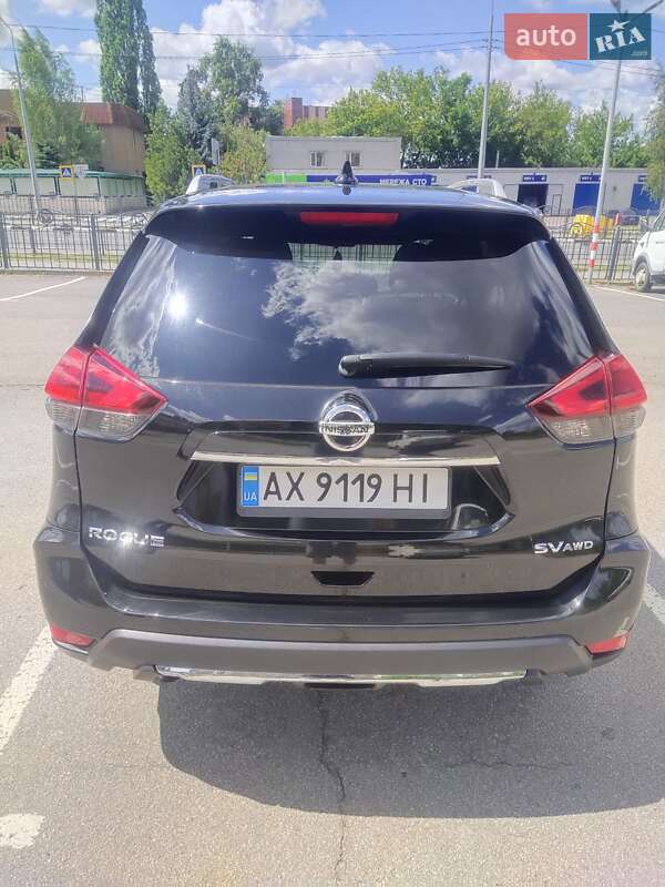 Внедорожник / Кроссовер Nissan Rogue 2016 в Харькове
