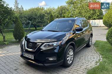 Внедорожник / Кроссовер Nissan Rogue 2017 в Павлограде