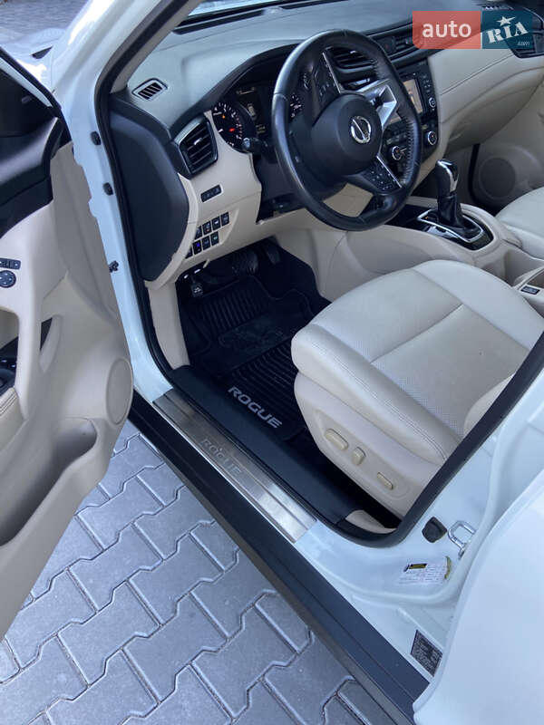 Позашляховик / Кросовер Nissan Rogue 2017 в Хмельницькому