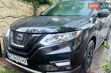 Внедорожник / Кроссовер Nissan Rogue 2018 в Луцке