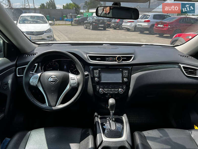 Внедорожник / Кроссовер Nissan Rogue 2016 в Днепре