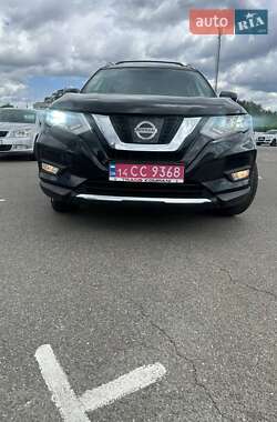 Позашляховик / Кросовер Nissan Rogue 2017 в Києві