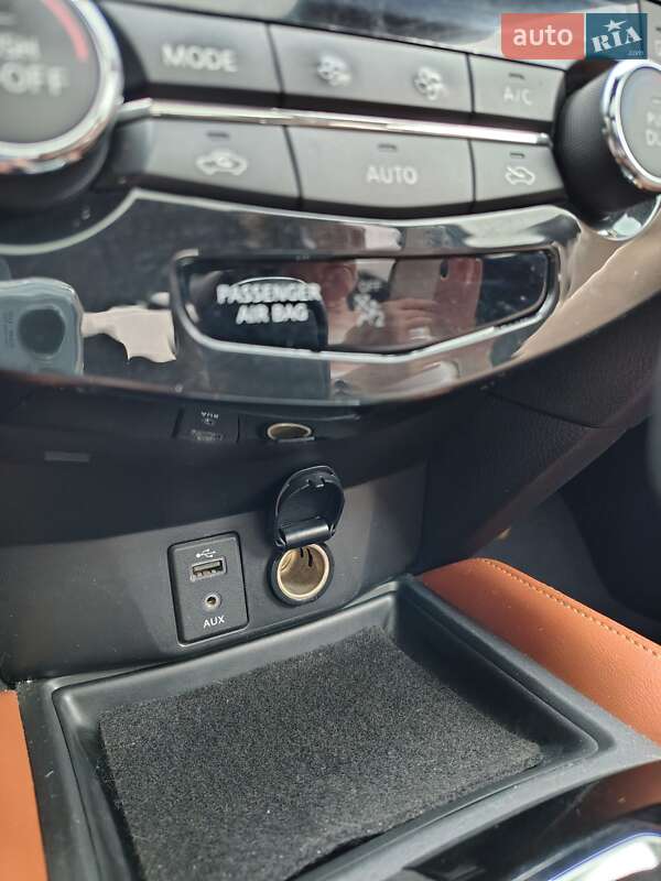 Внедорожник / Кроссовер Nissan Rogue 2017 в Киеве фото 13 Внедорожник / Кроссовер Nissan Rogue 2017 в Киеве