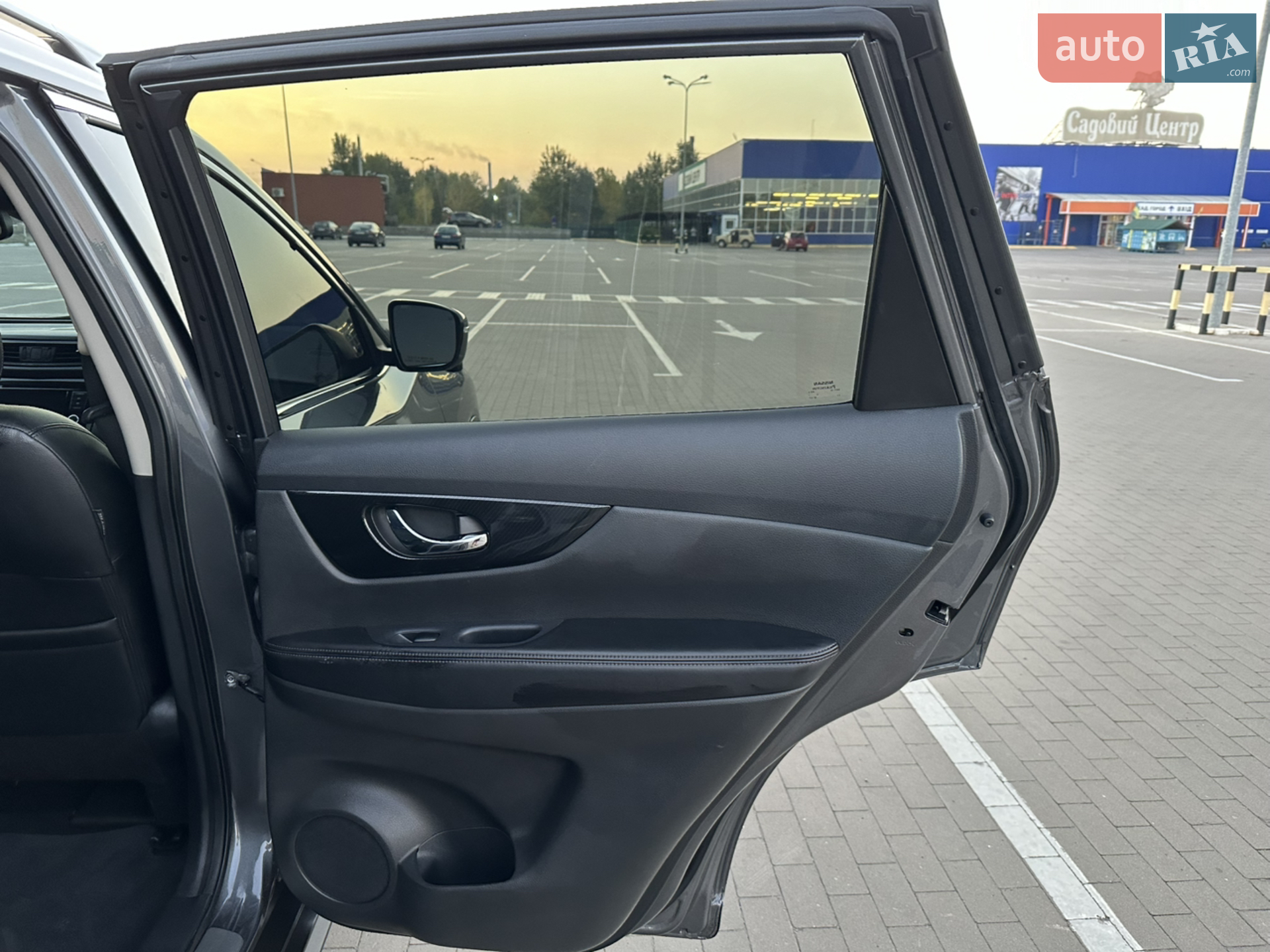 2019 Nissan Rogue - мініатюра 16