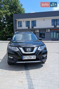 Внедорожник / Кроссовер Nissan Rogue 2018 в Ивано-Франковске