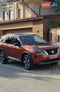 Позашляховик / Кросовер Nissan Rogue 2021 в Ужгороді