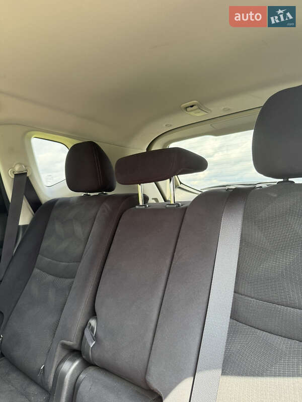 Внедорожник / Кроссовер Nissan Rogue 2016 в Дубровице фото 19 Внедорожник / Кроссовер Nissan Rogue 2016 в Дубровице