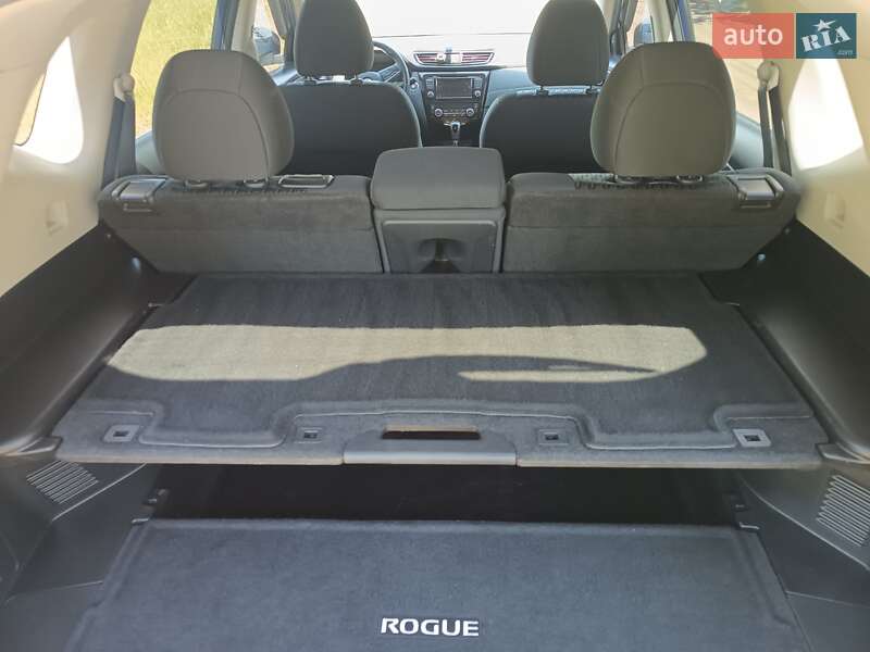 Позашляховик / Кросовер Nissan Rogue 2017 в Малій Висці