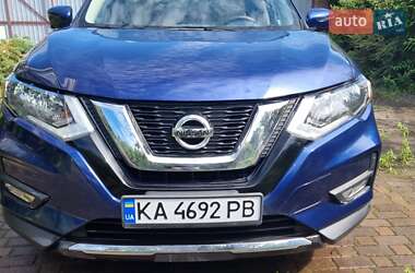 Внедорожник / Кроссовер Nissan Rogue 2016 в Киеве